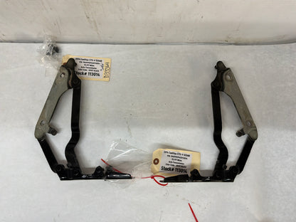 Trunk hinges - Day's Parts Yard