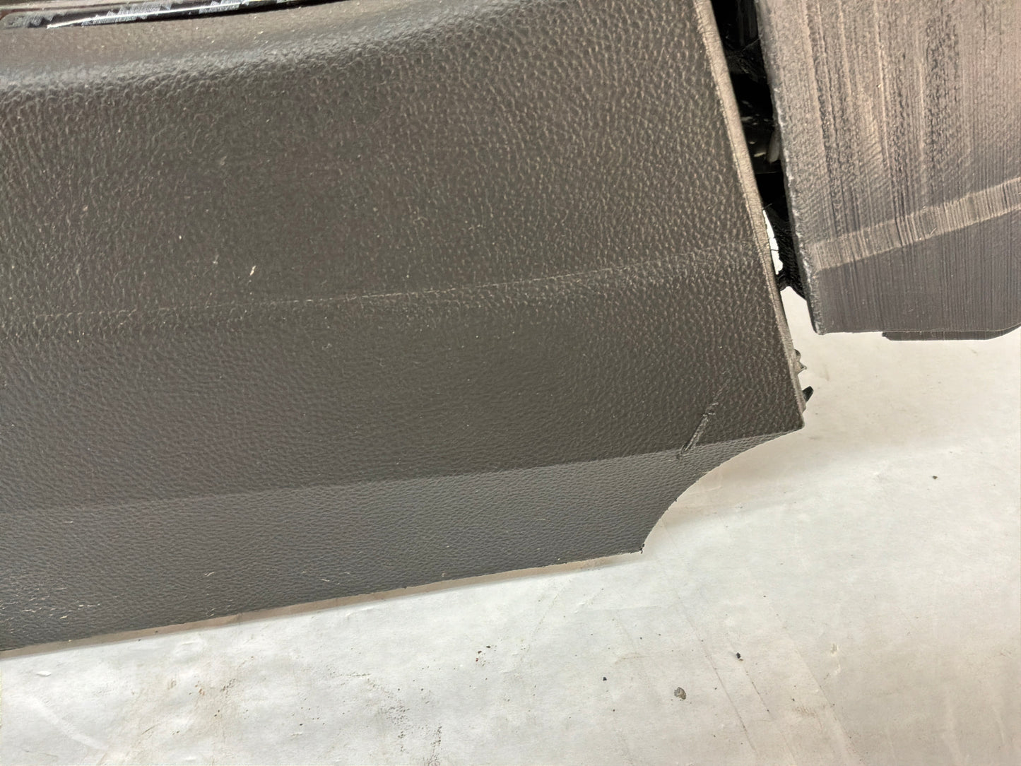 2014-2017 Chevy SS Sedan Caprice PPV Center Console Arm Rest OEM