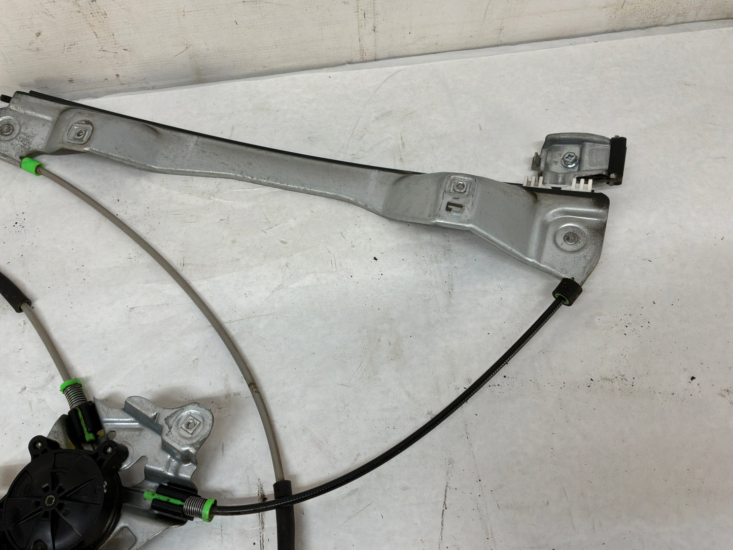 2014 Chevy Caprice PPV LH Driver Front Window Regulator Motor OEM
