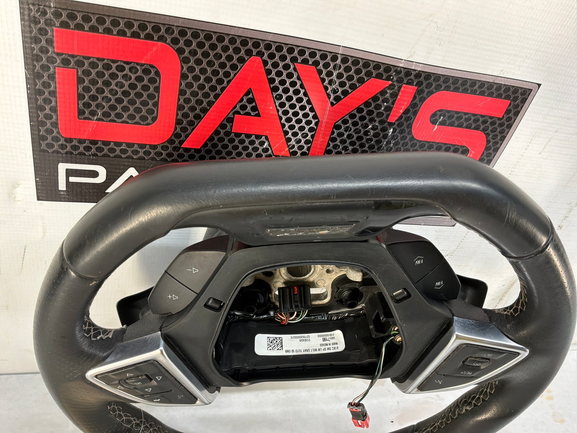 Steering wheel - Day's Parts Yard