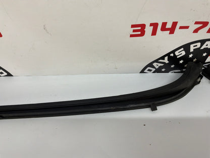 2014 Chevy SS Sedan RH & LH Windshield Window Molding Trim Moldings NEW OEM