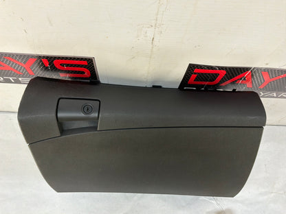 Glove box - Day's Parts Yard
