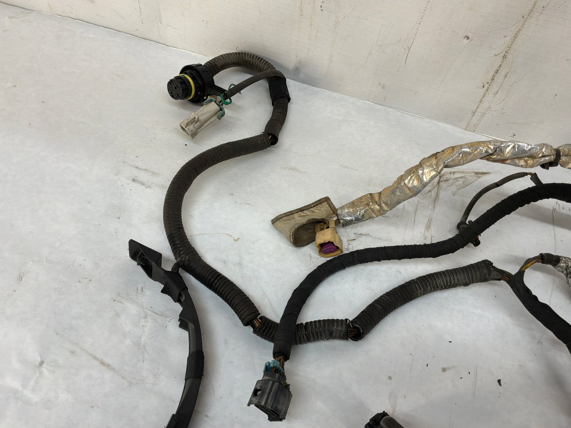 2017 Chevy Caprice PPV Engine Motor Automatic Transmission Wire Wiring Harness OEM - Day's Parts Yard