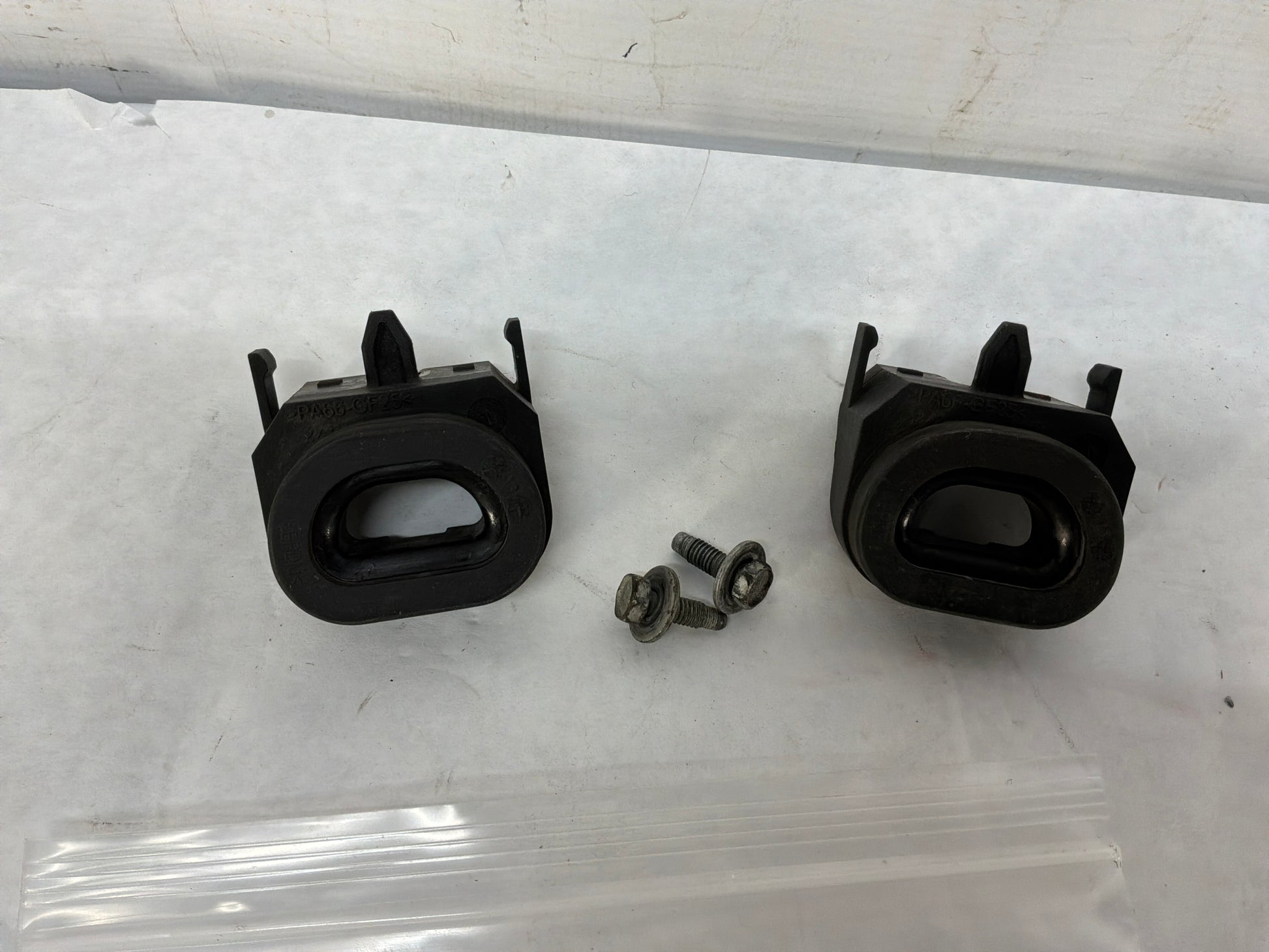 Radiator mounts - Day's Parts Yard