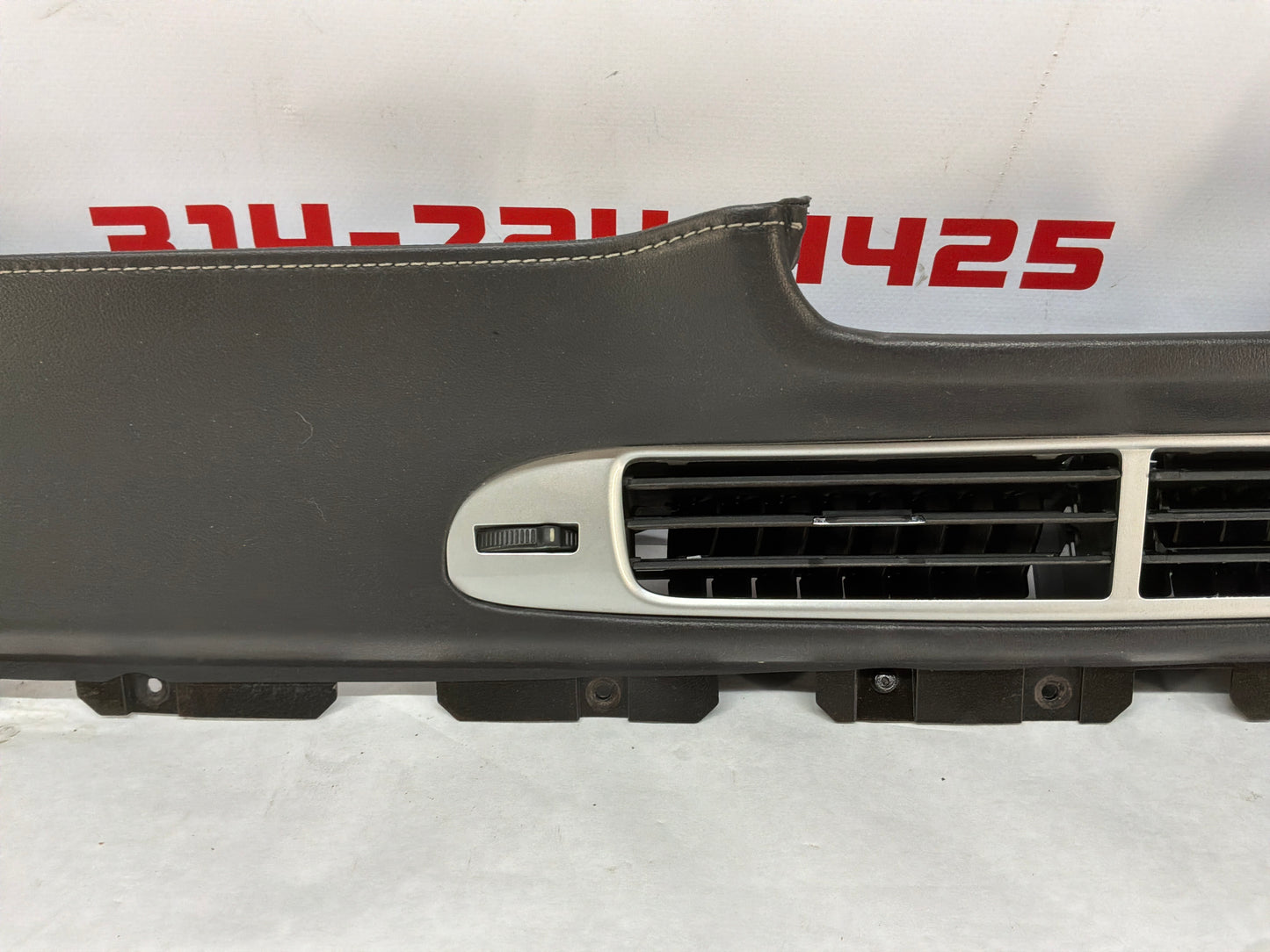 2014 Chevy Camaro SS Leather Dash Vent Trim Molding Panel Insert OEM