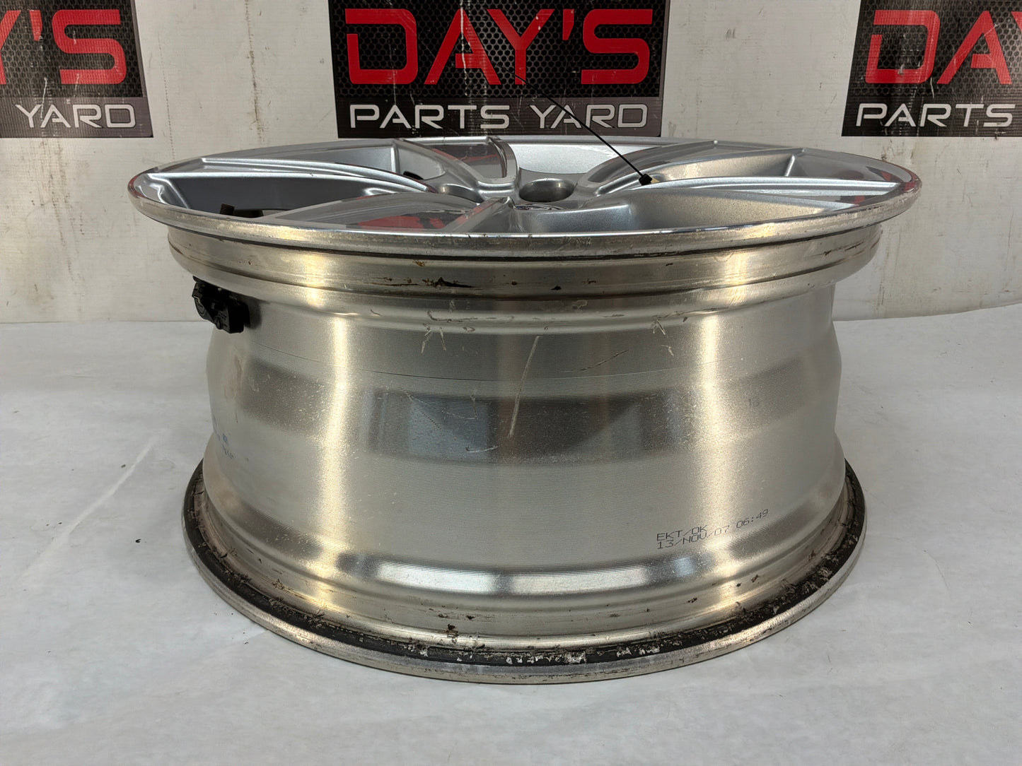 2008 Pontiac G8 GT Factory OEM Wheel 18x8