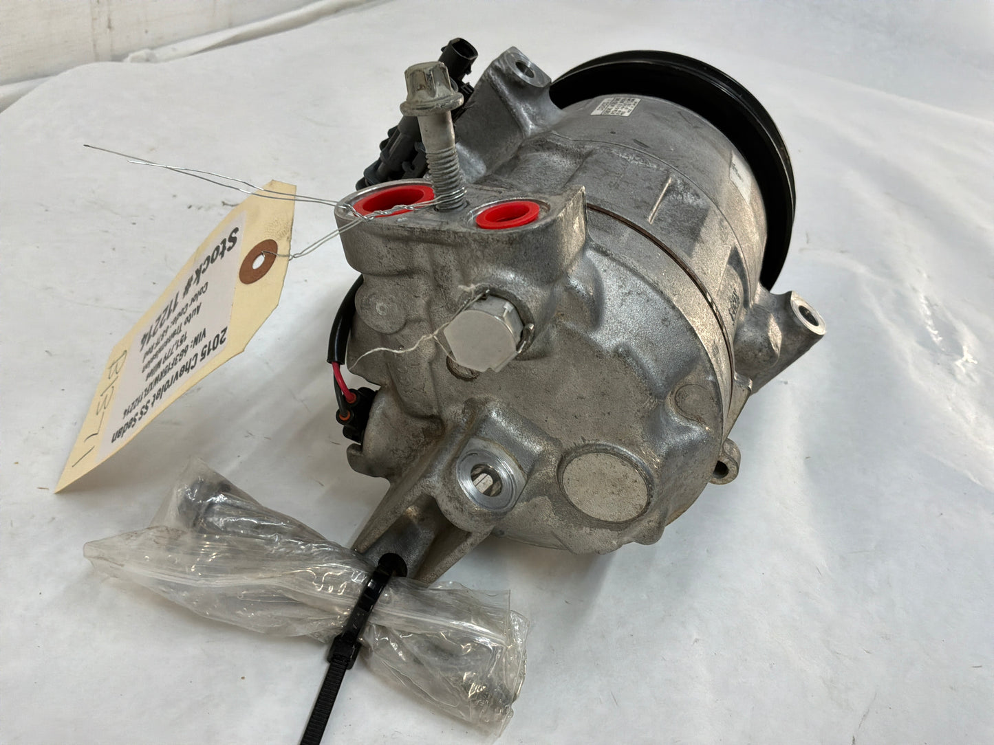 2015 Chevy SS Sedan AC A/C Air Conditioner Compressor Bracket w/ Hardware OEM