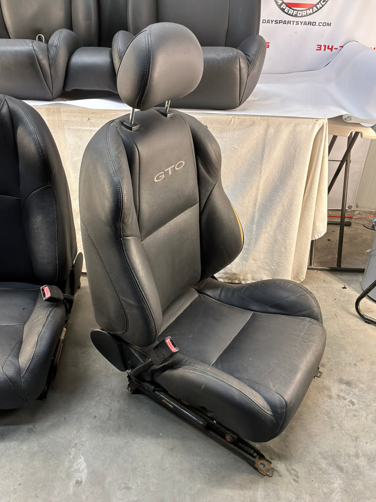2006 Pontiac GTO Seats Front and Rears Black Leather OEM