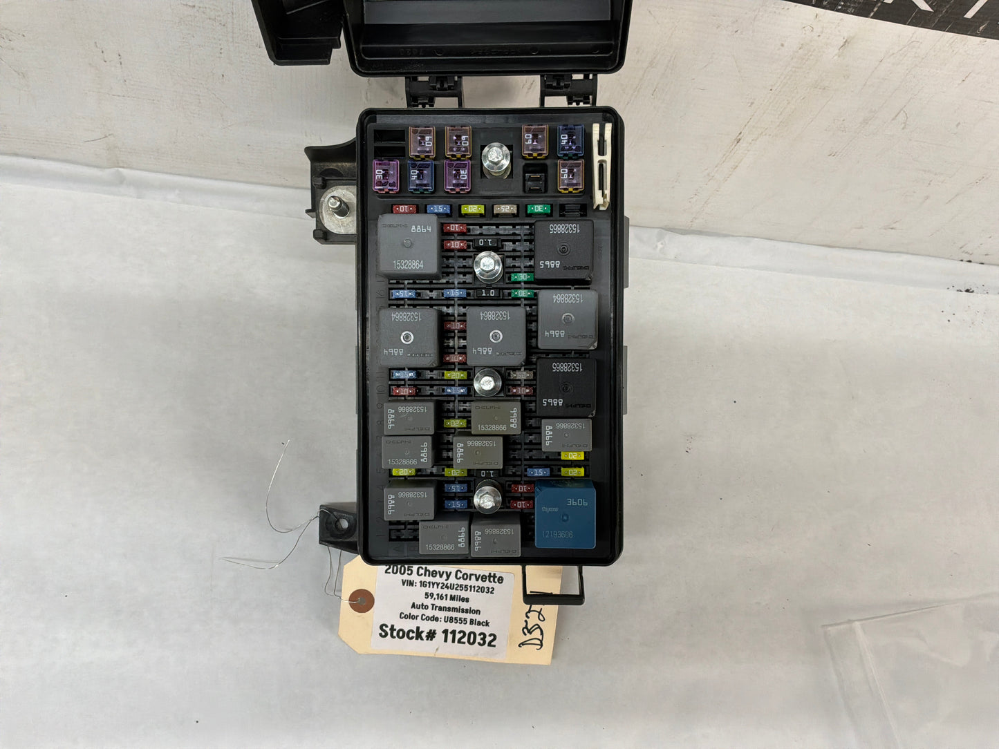 Fuse box - Day's Parts Yard