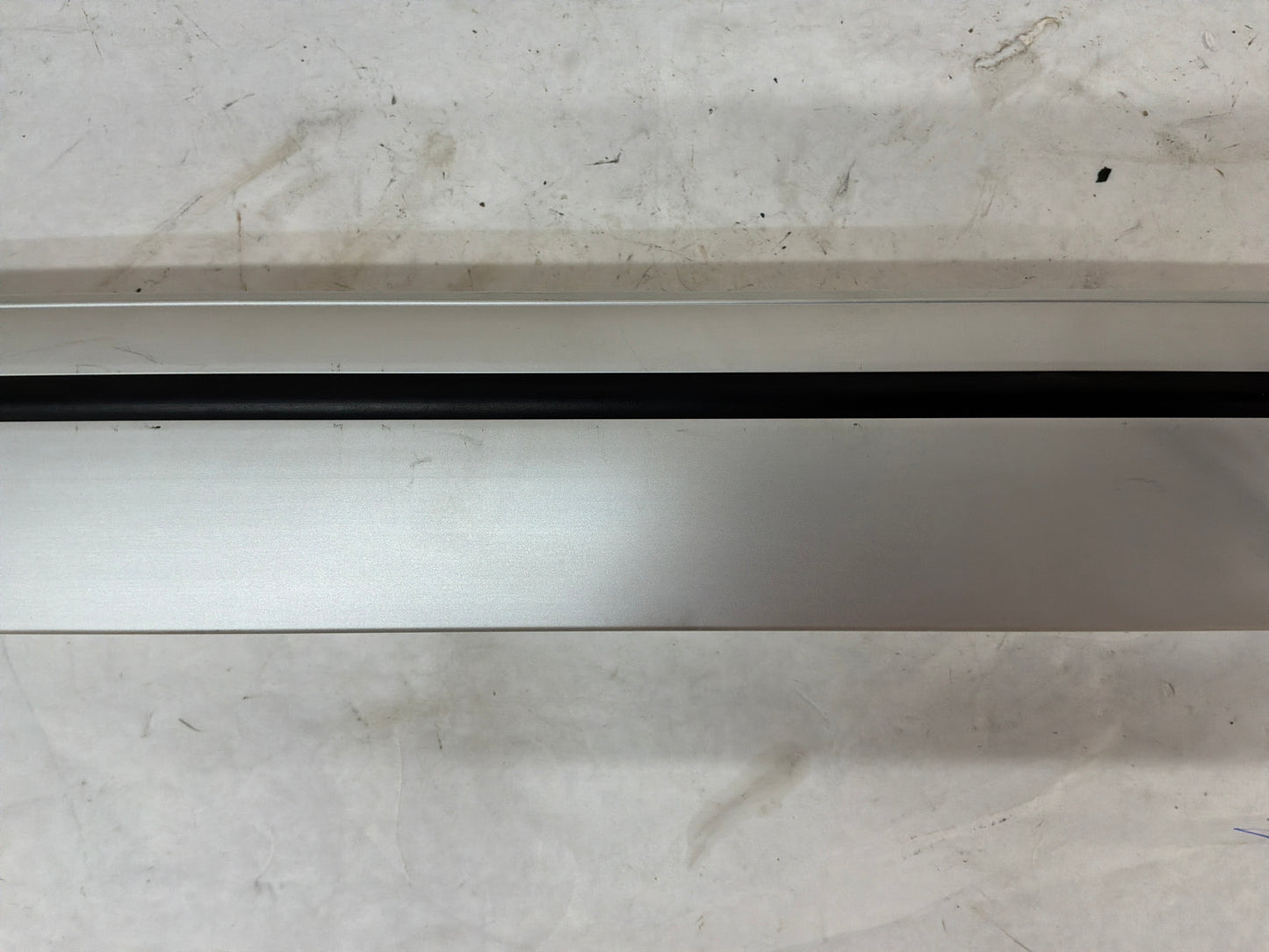 2008-09 Pontiac G8 GT 2014-17 Chevy SS Sedan Holden Roof Cross Rail Rack OEM