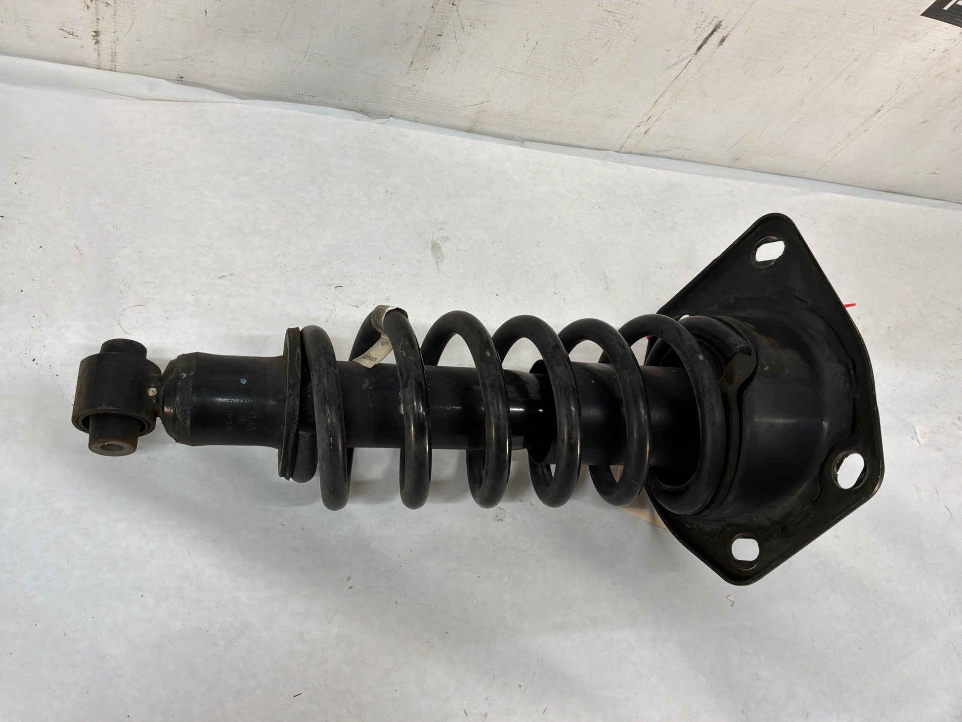 Rh rear shock - Day's Parts Yard