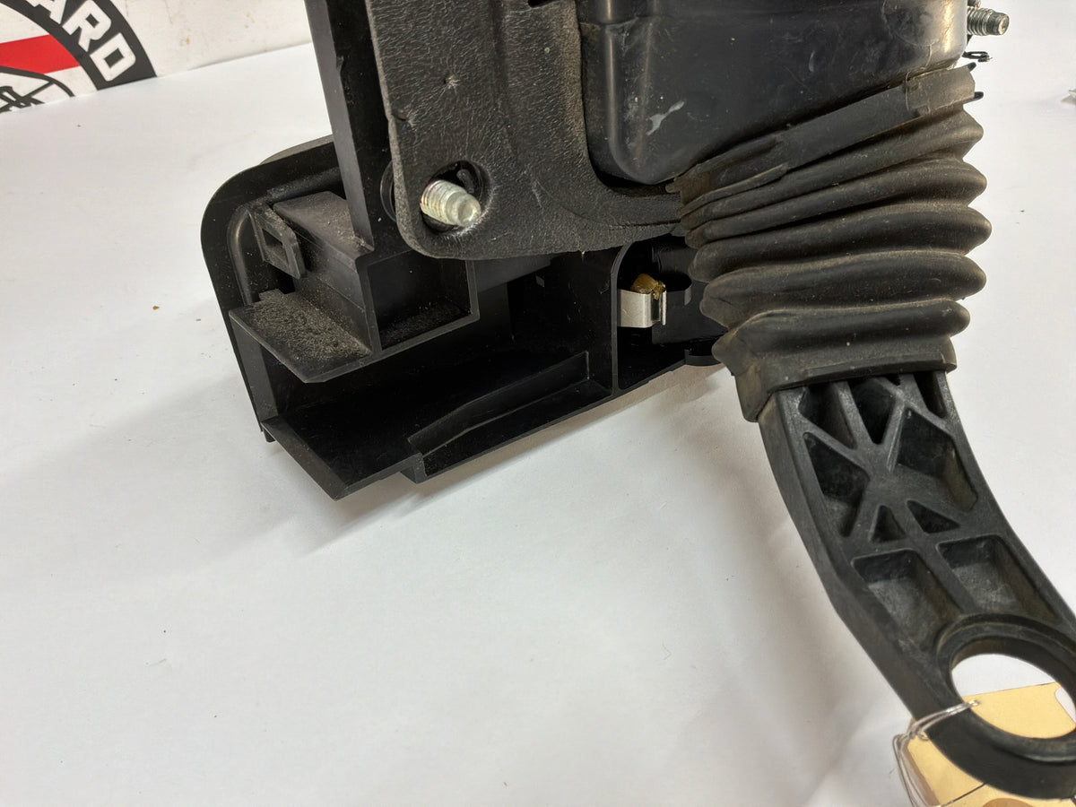 2011 Chevy Caprice PPV Automatic Transmission Shifter Gear Selector OEM