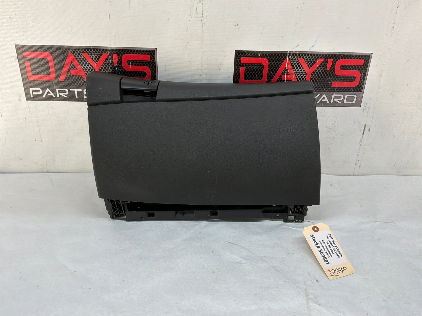 Glove box - Day's Parts Yard