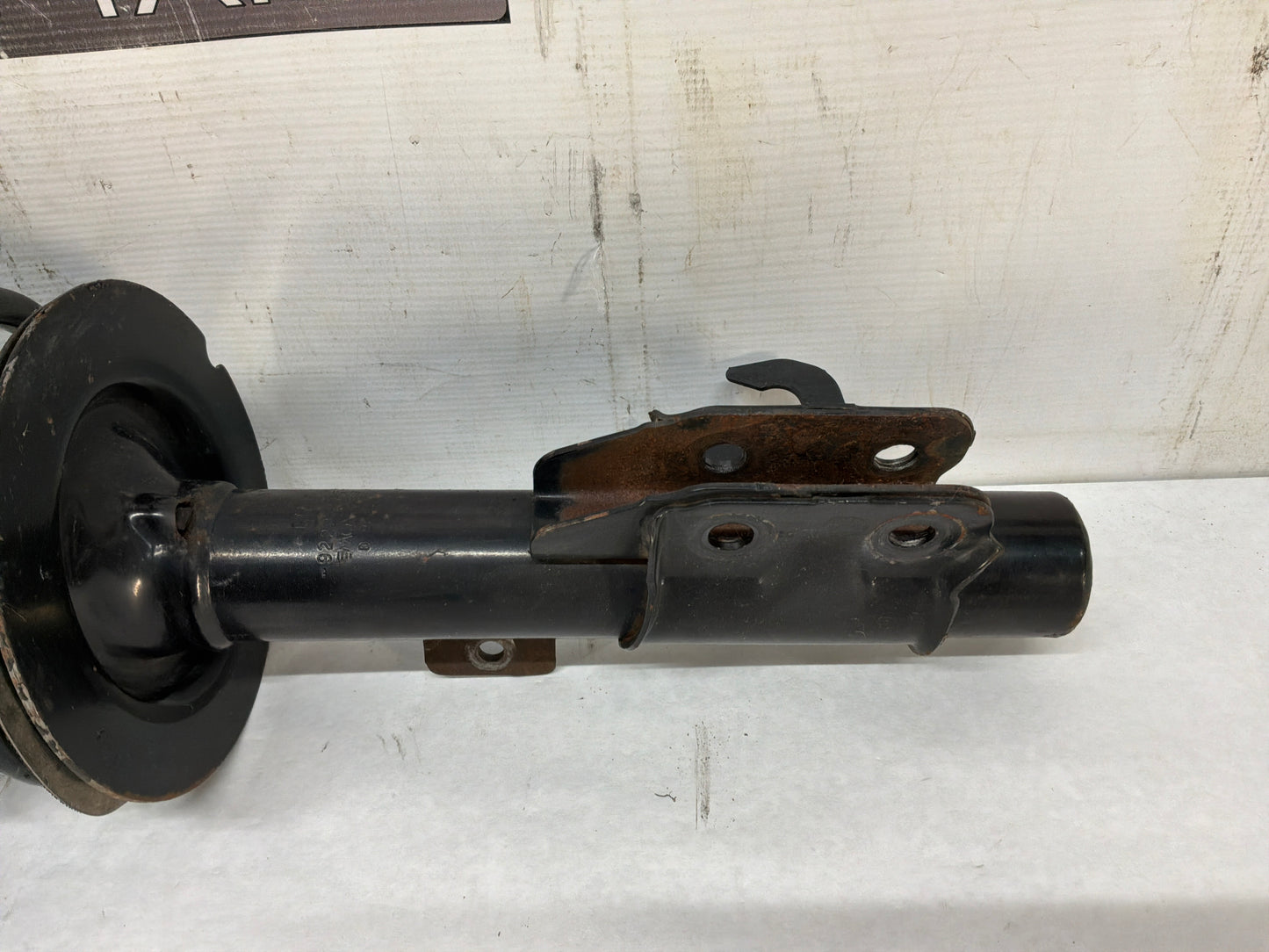 2008 Pontiac G8 GT LH Driver Front Suspension Strut Assembly OEM