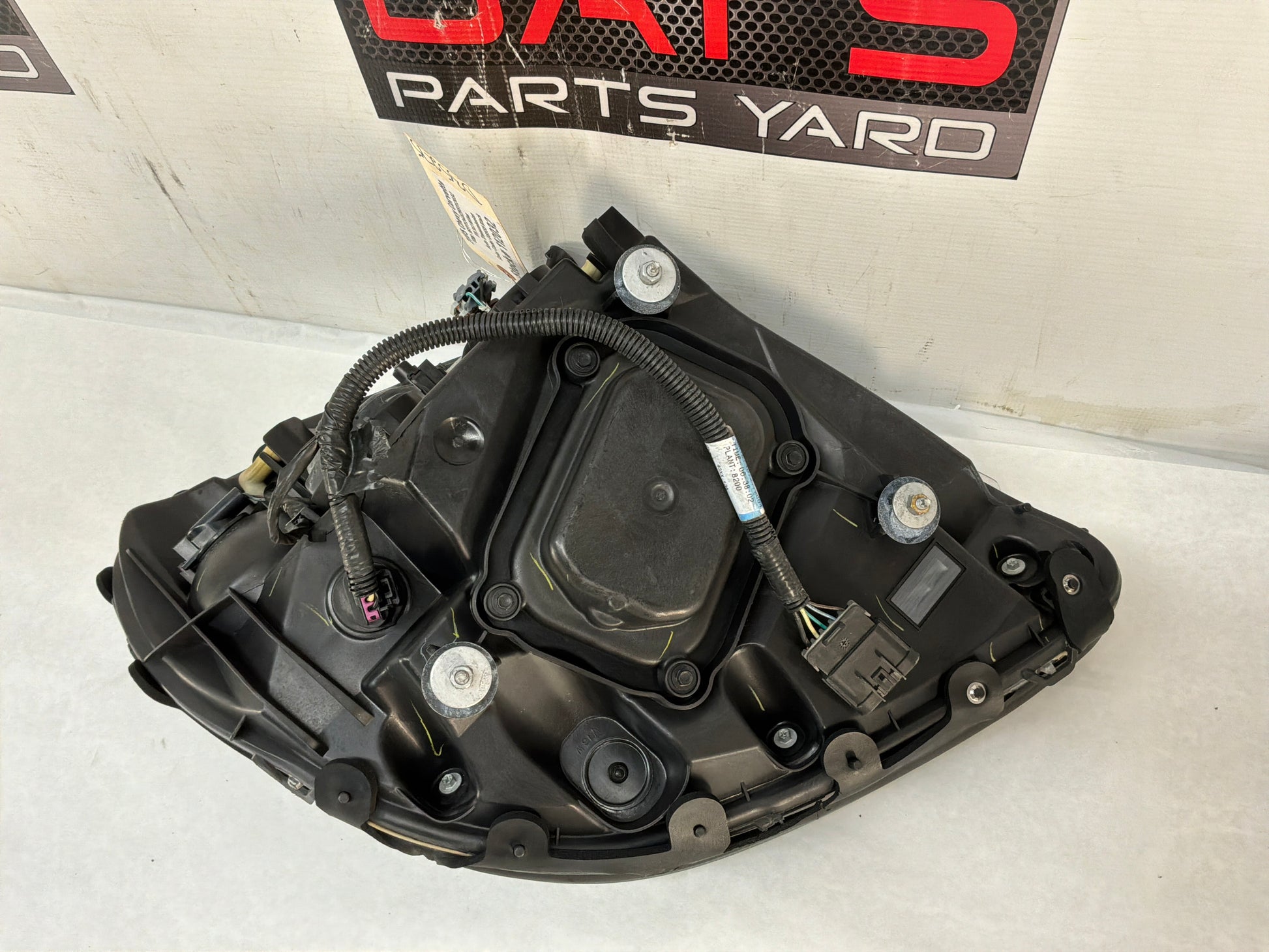 Lh headlight - Day's Parts Yard