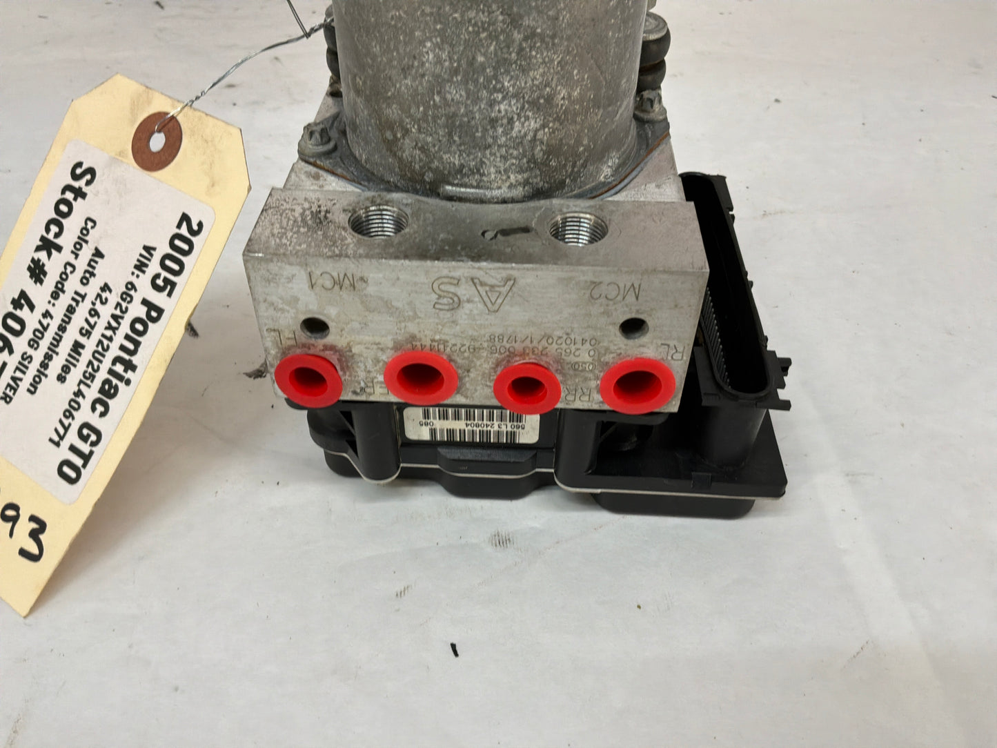 2005 Pontiac GTO ABS Anti Lock Brake Control Module Valve OEM