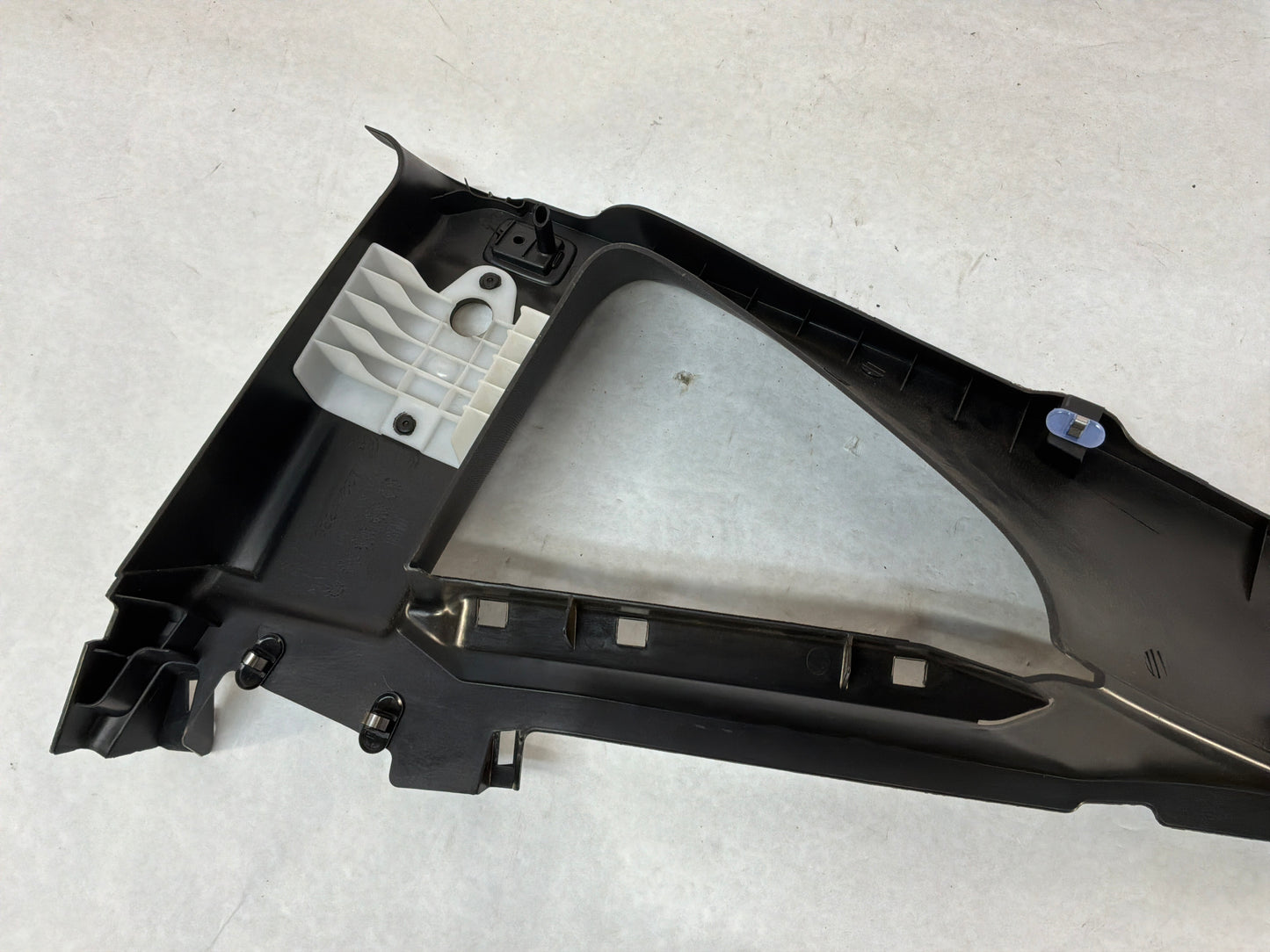 2013 Chevy Camaro 1LE LH Driver Rear Interior Quarter Window Trim Cover Panel OEM