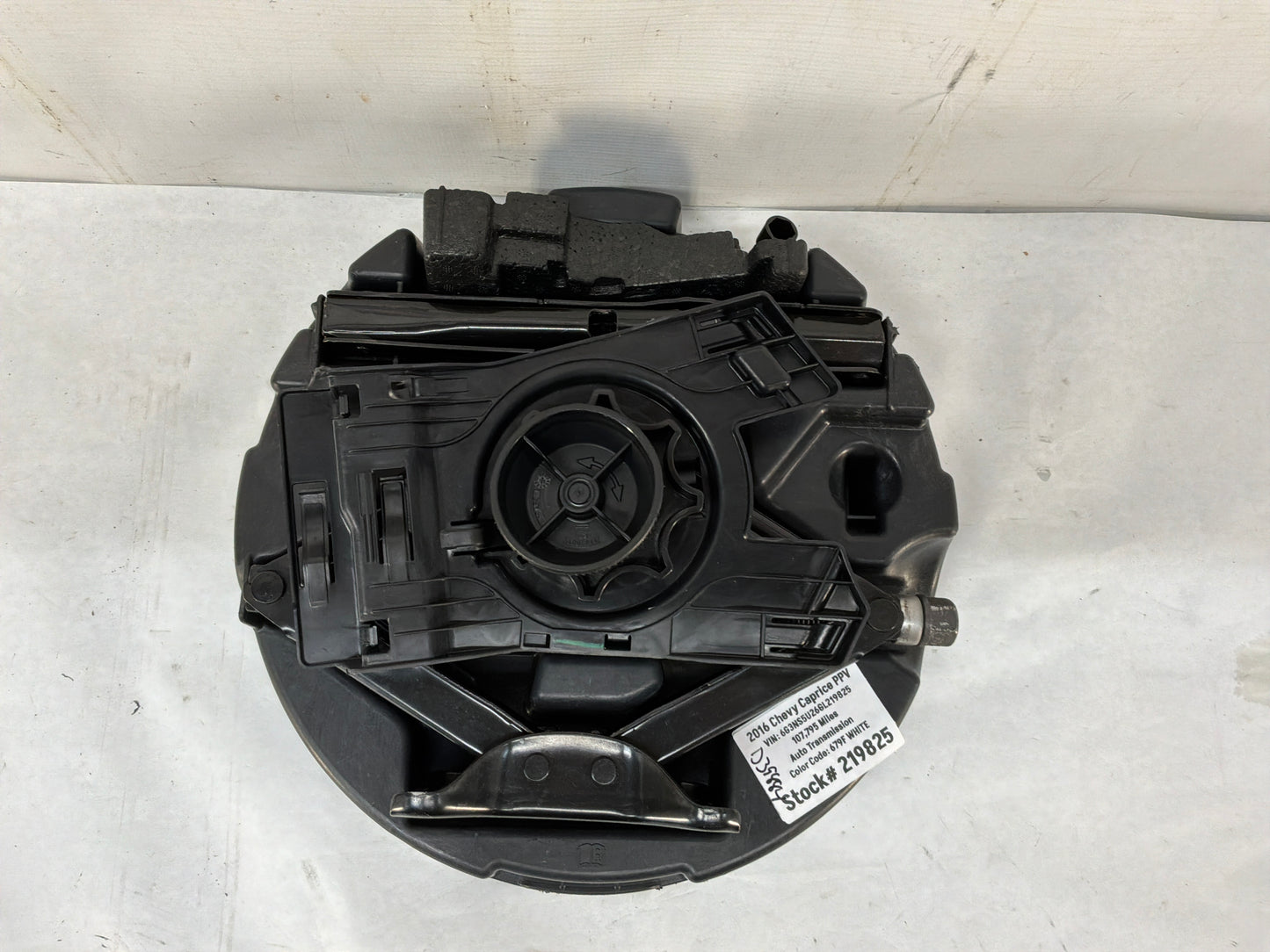 2016 Chevy Caprice PPV Spare Wheel Tire Jack Package Tool Kit OEM