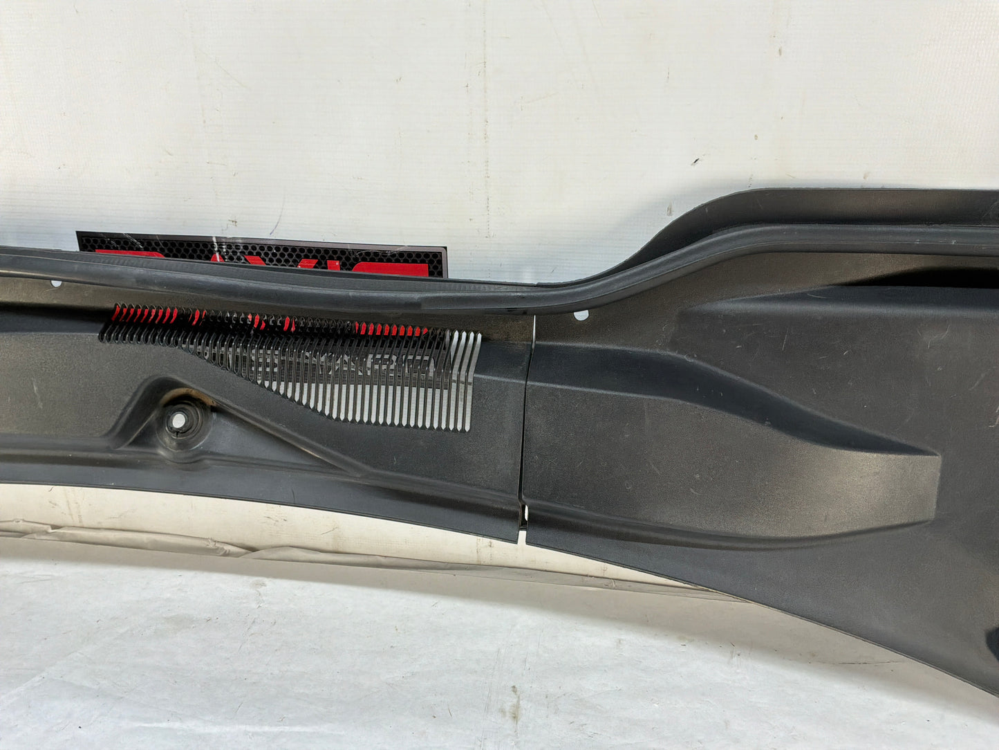 2014 Chevy Camaro ZL1 Windshield Wiper Cowl Grille Panel Assembly OEM