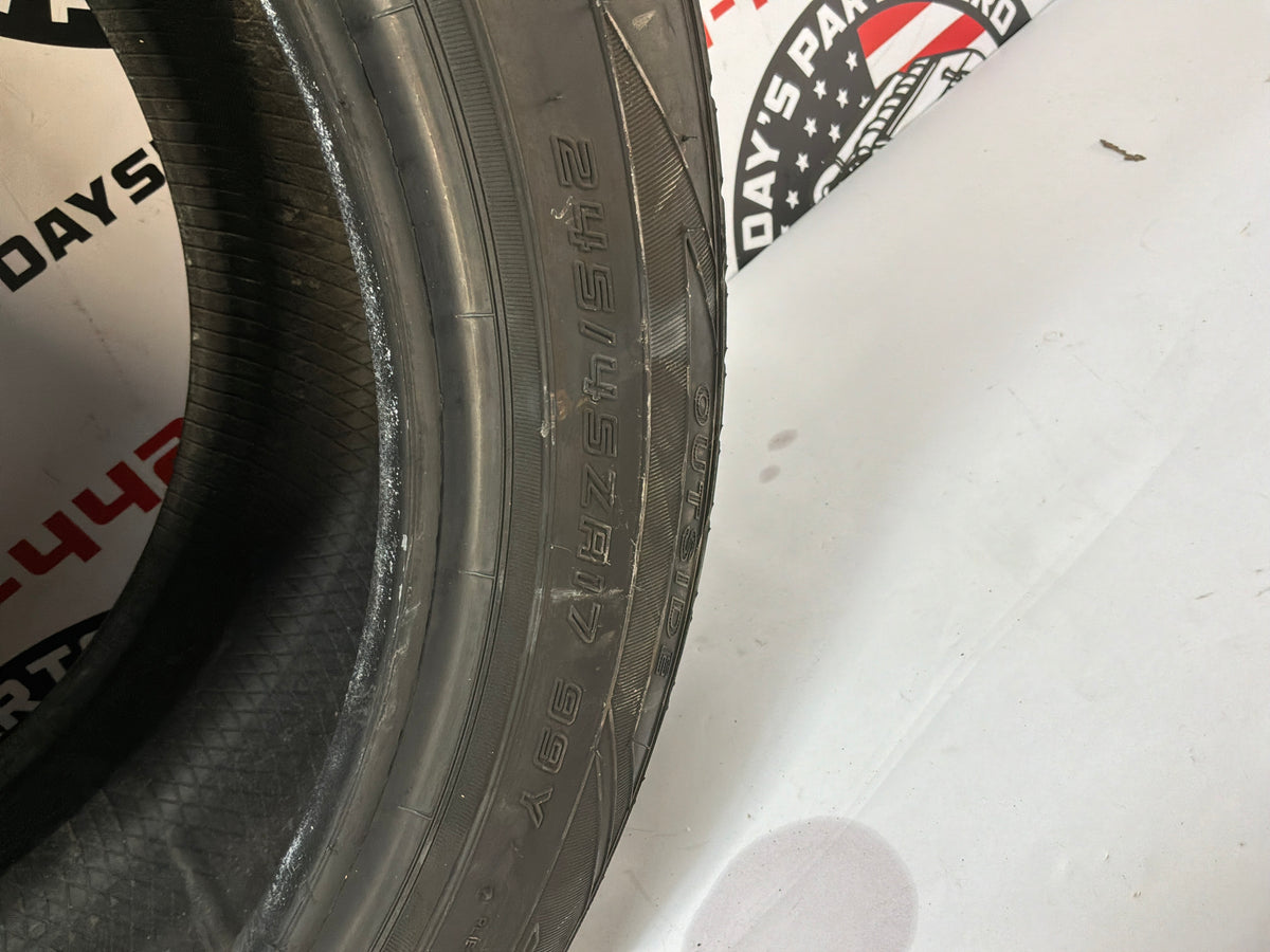 245/45/ZR17 Falken Azenis Tire