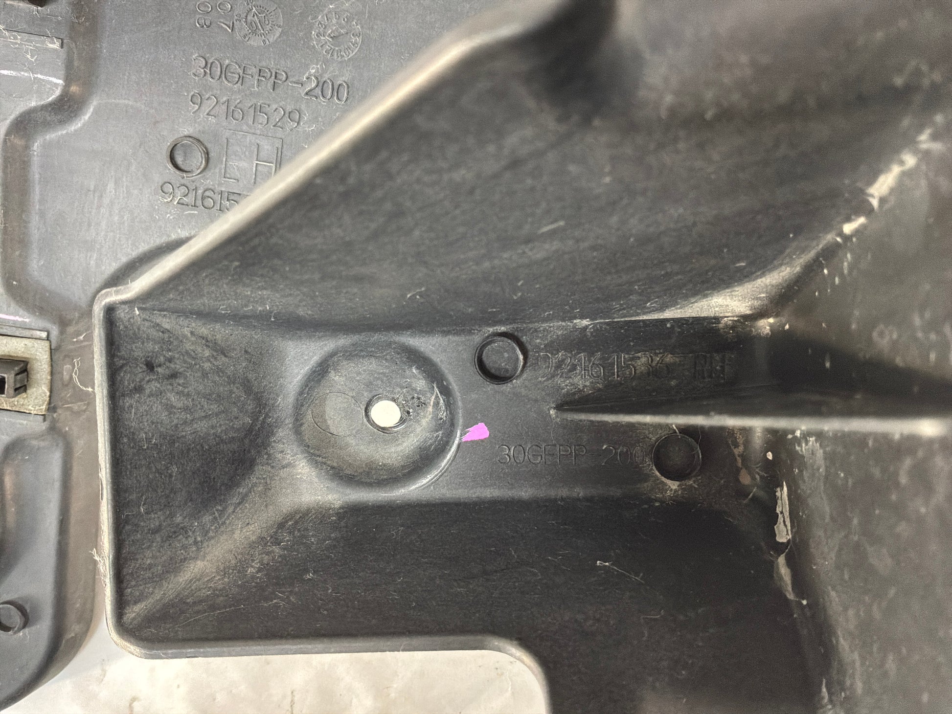 Rear bumper brackets - Day's Parts Yard