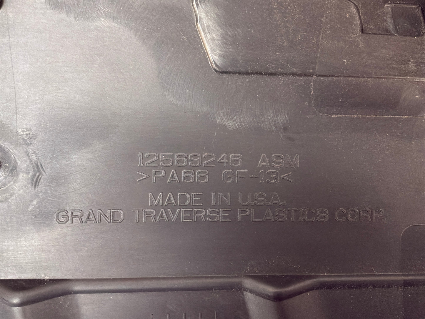 2005 Chevy C6 Corvette RH & LH Engine Appearance Intake Manifold Covers OEM - Day's Parts Yard