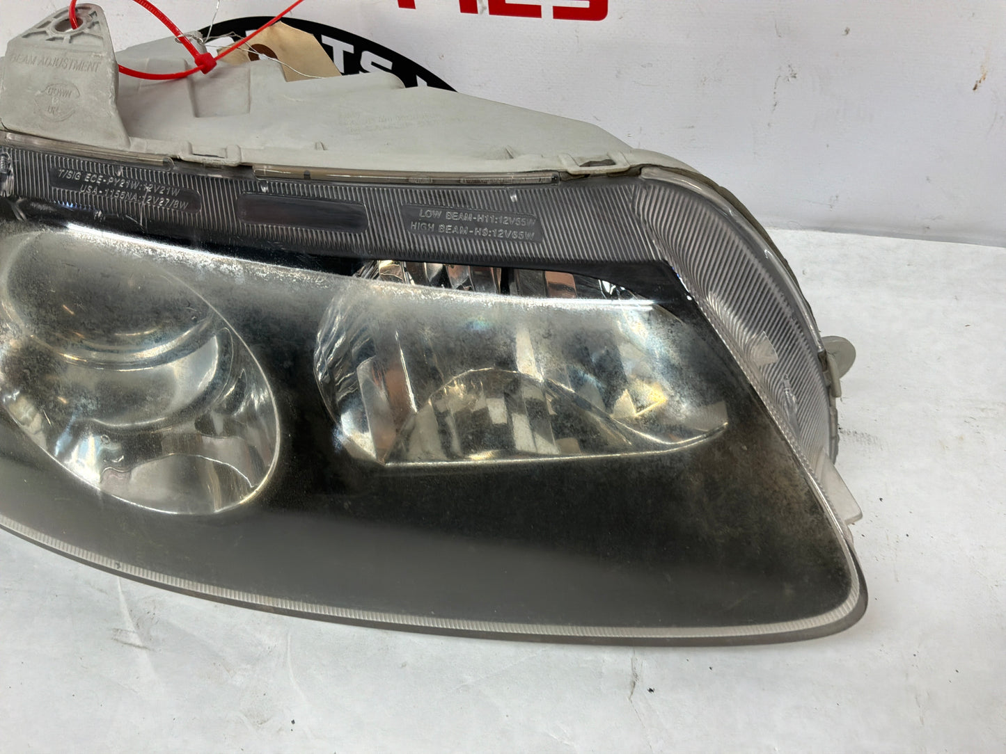 2005 Pontiac GTO RH Passenger Headlight Head Light Lamp OEM