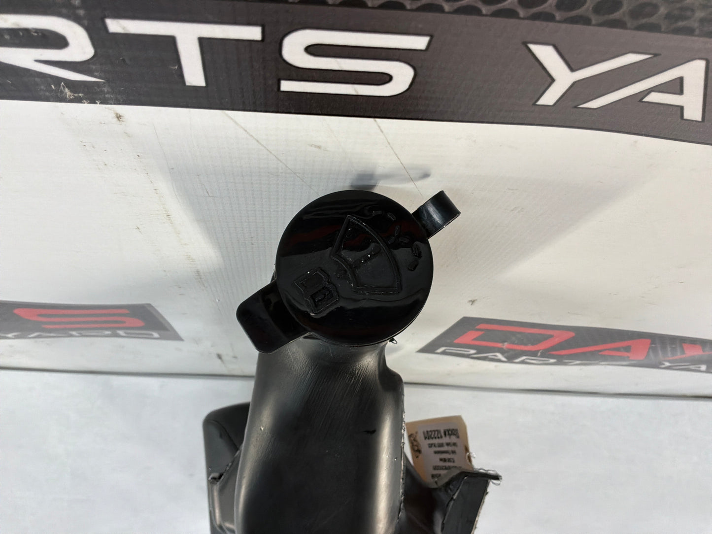 Windshield wiper bottle - Day's Parts Yard