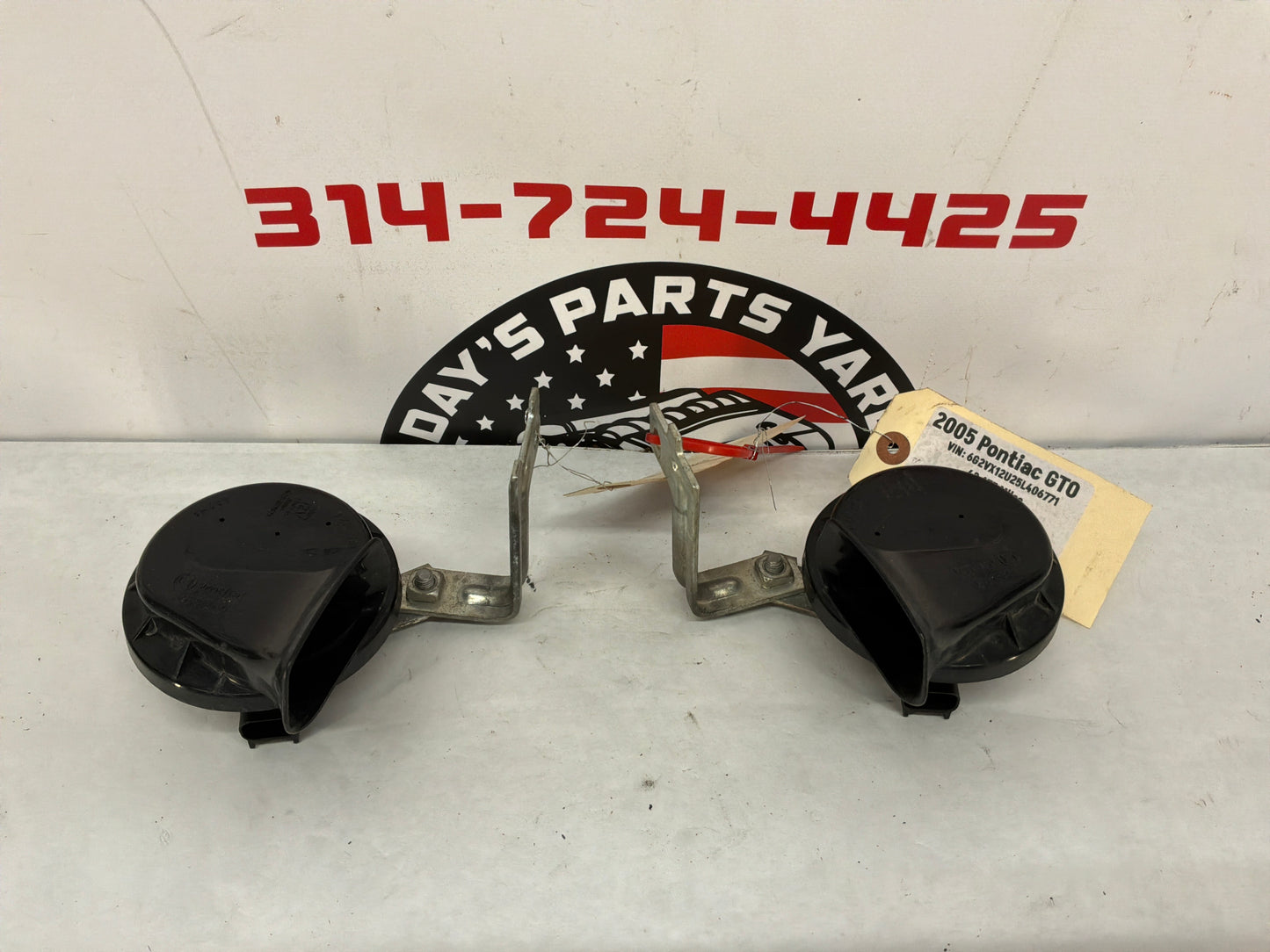 2005 Pontiac GTO Horn Set OEM