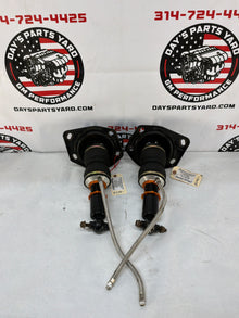 2016 Chevy Caprice PPV RH & LH Rear Airmext Air Suspension Ride Struts Aftermarket - Day's Parts Yard