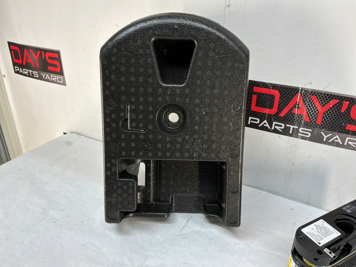 2017 Chevy SS Sedan Spare Tire Sealant Container & Compressor Assembly OEM