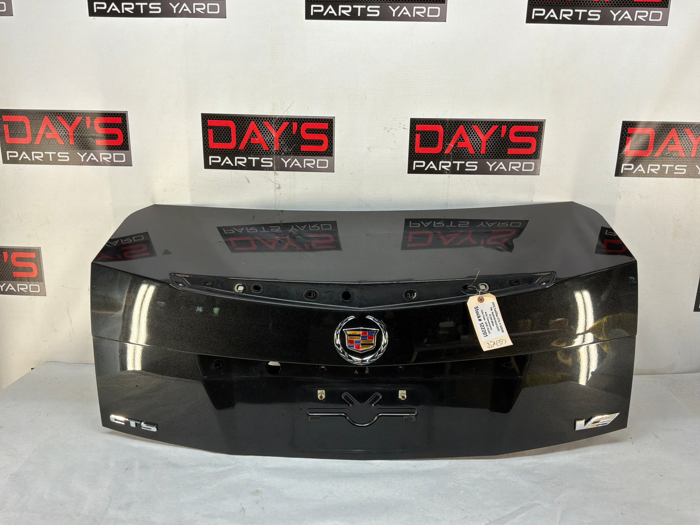Trunk lid - Day's Parts Yard