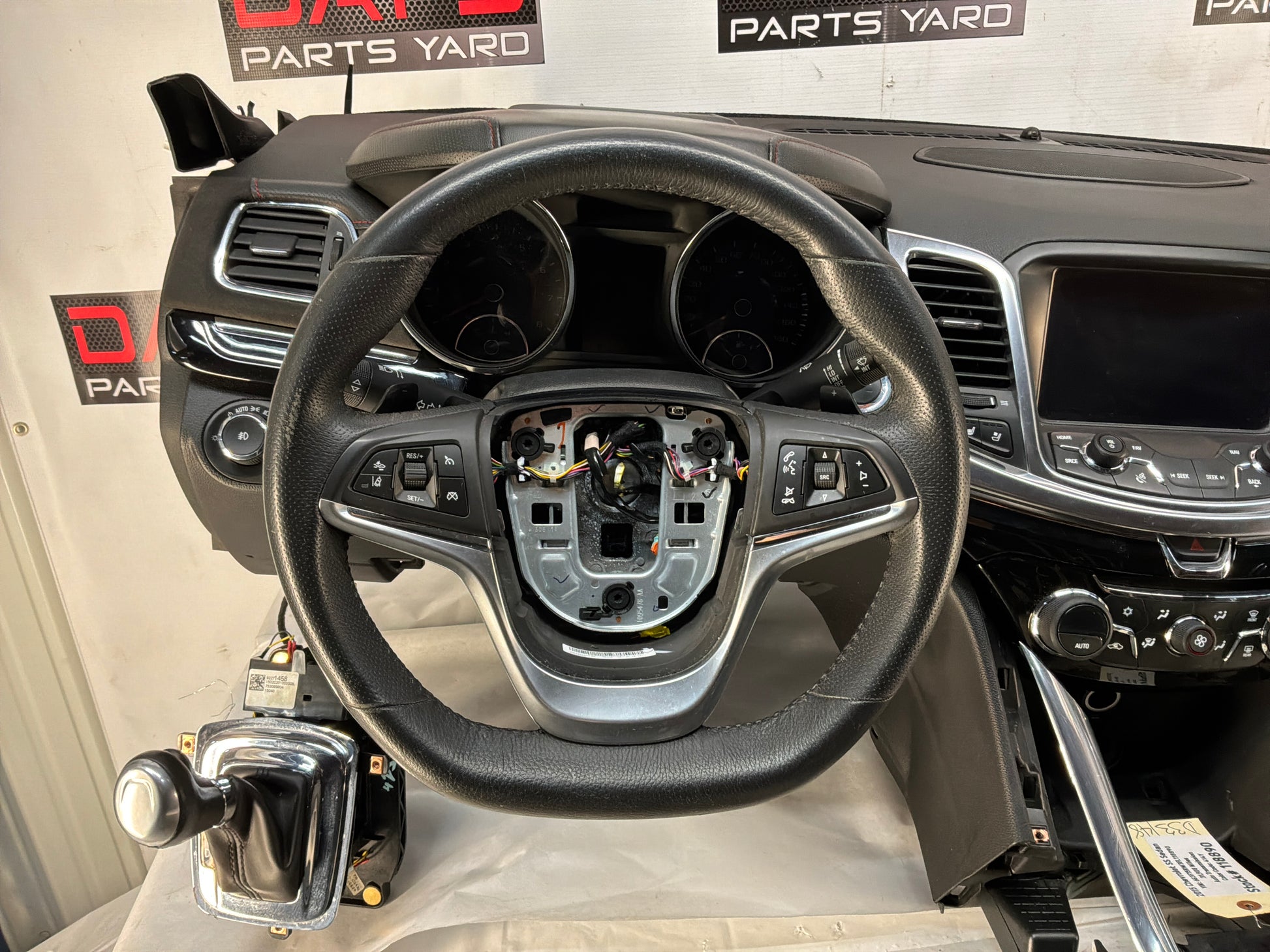 Dash and center console - Day's Parts Yard