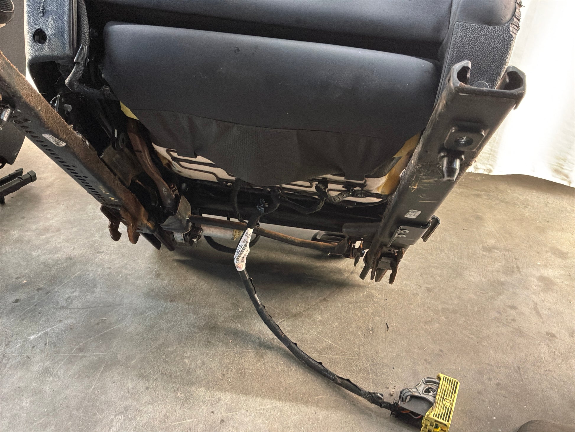 Front seats - Day's Parts Yard