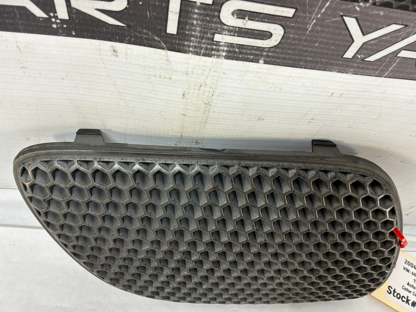 2004 Pontiac GTO RH Passenger Front Bumper Upper Kidney Grille OEM