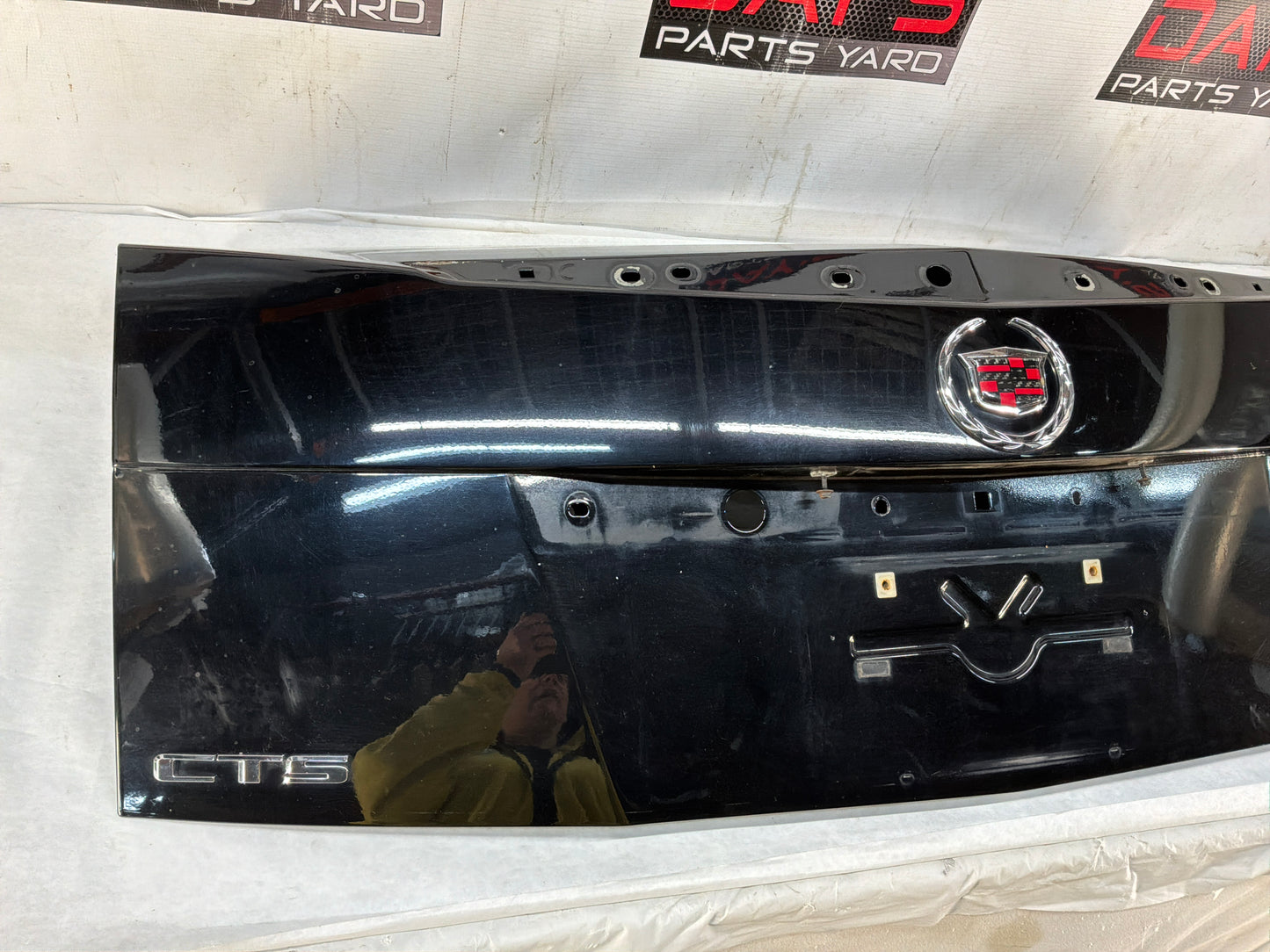 Trunk lid - Day's Parts Yard