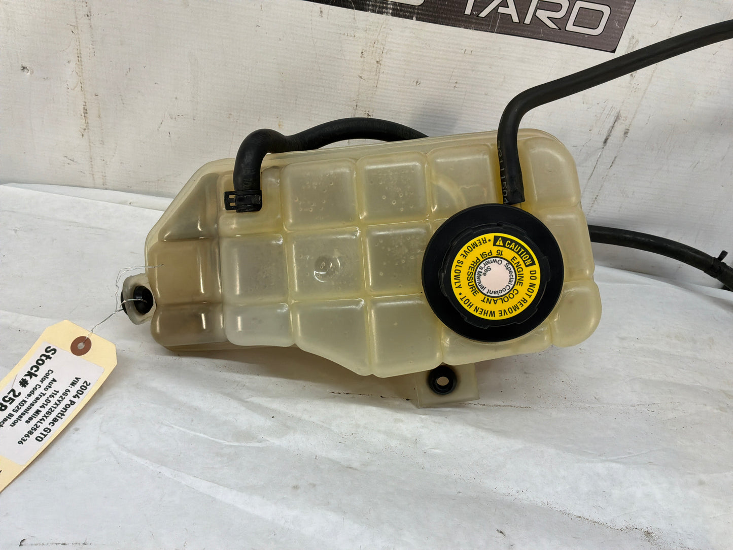2004 Pontiac GTO Radiator Coolant Over Flow Surge Tank Reservoir OEM