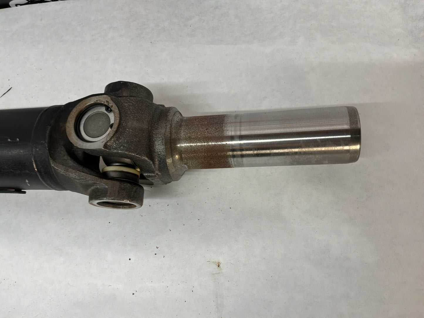 2005 Pontiac GTO Drive Propeller Shaft Driveshaft OEM