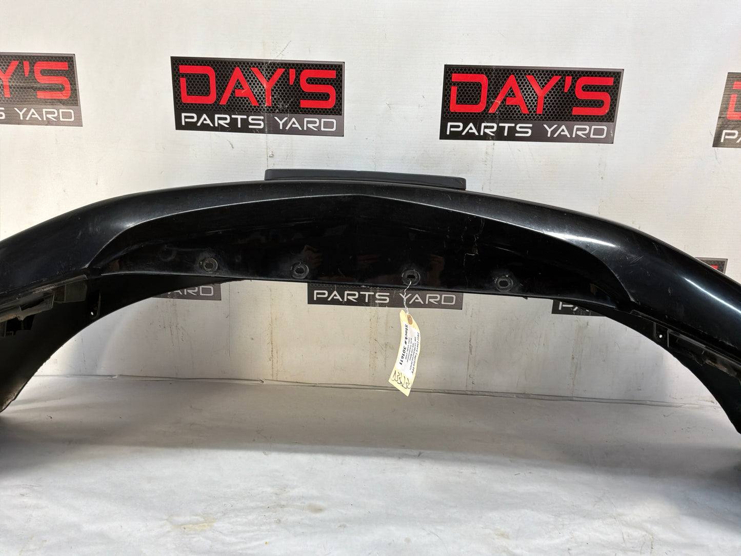 Rear bumper - Day's Parts Yard