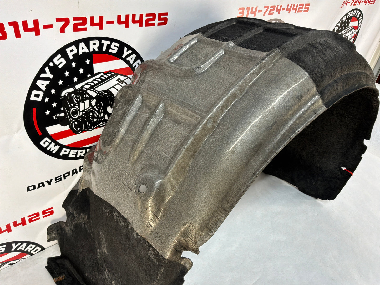 2016 Cadillac CTS-V RH Passenger Rear Fender Wheel House Well Liner OEM