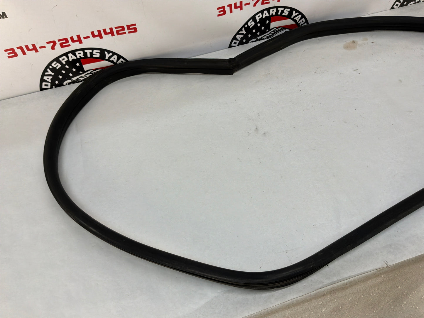 2008 Pontiac G8 Base RH Passenger Rear Door Weather Strip Rubber Seal OEM