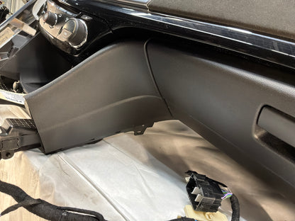 Dash and center console - Day's Parts Yard