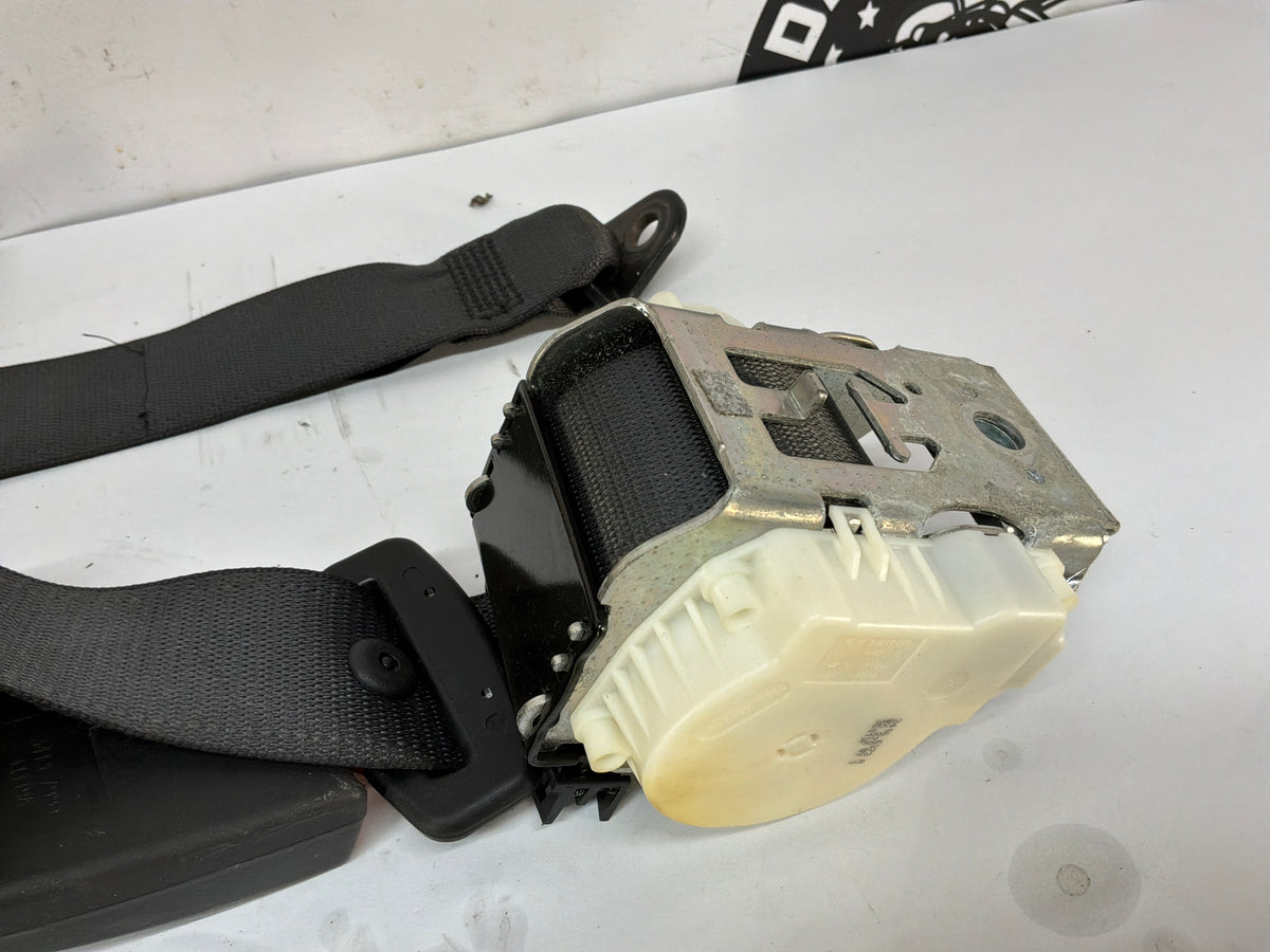 2014 Chevy Caprice PPV Rear Seatbelt Seat Belt Retractor Set OEM