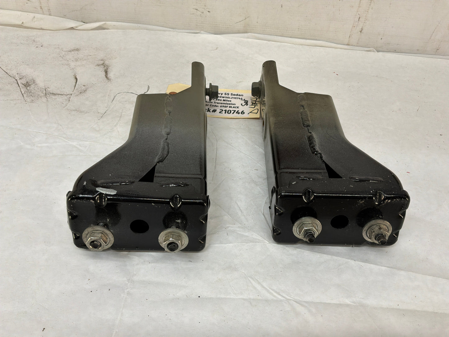 2016 Chevy SS Sedan RH & LH Rear Impact Bar Bumper Mounting Brackets Sleeves OEM