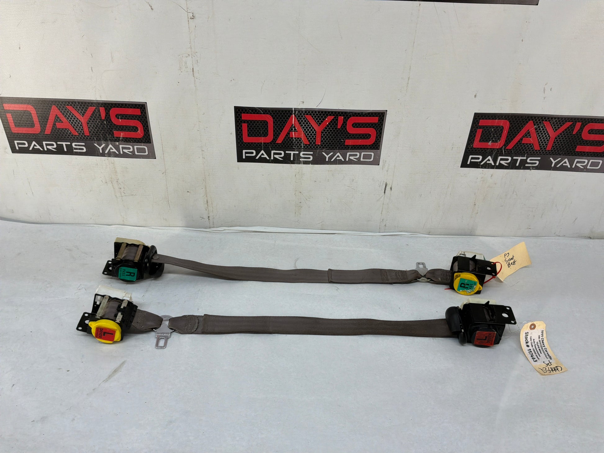 Front seatbelts - Day's Parts Yard