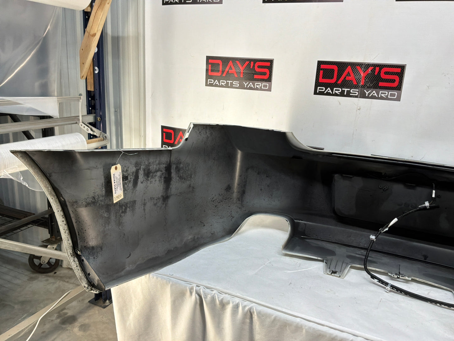 Rear bumper - Day's Parts Yard
