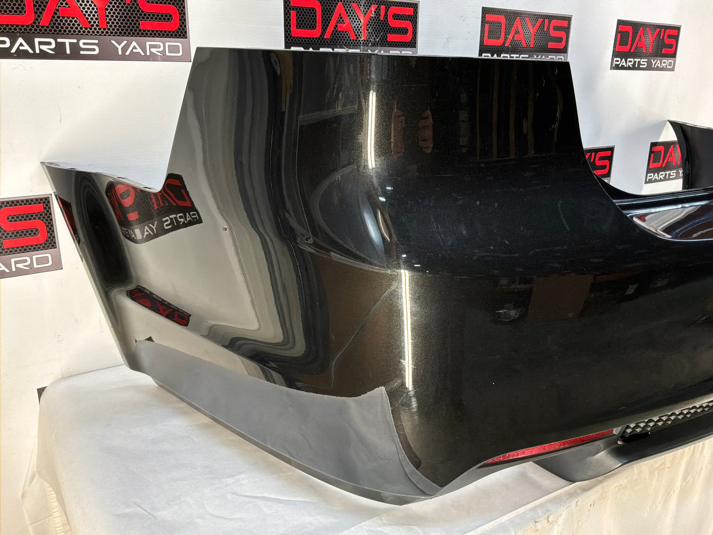 2008 Pontiac G8 GT Rear Bumper Cover w/ Valance Black OEM