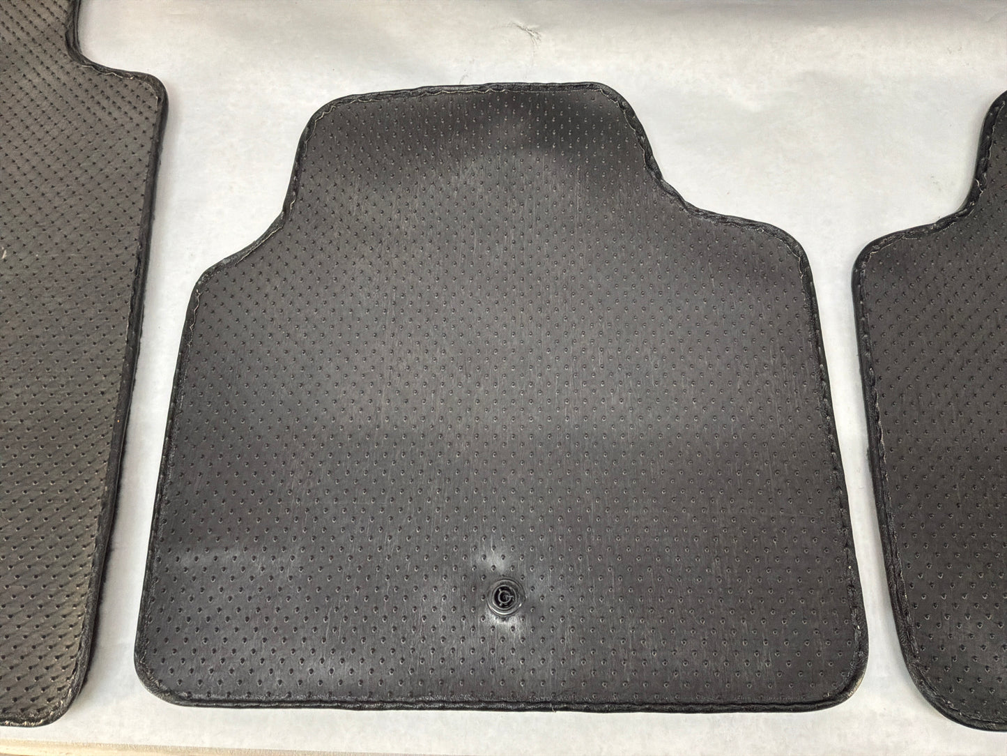 2005 Pontiac GTO Embroidered Front & Rear Floor Mats w/ Spare Tire Cover
