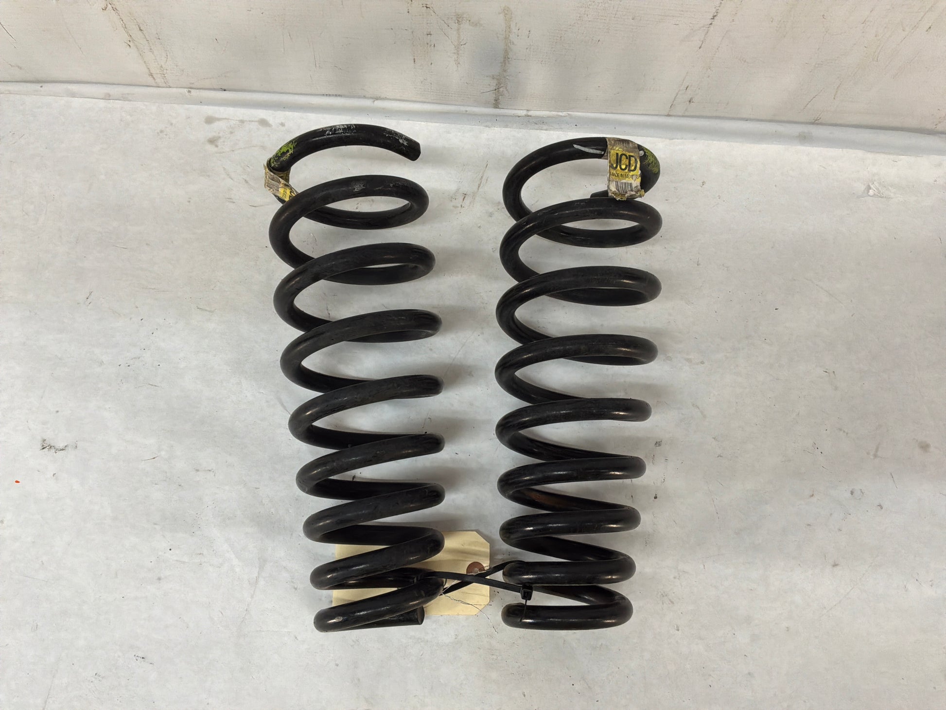 Front springs - Day's Parts Yard