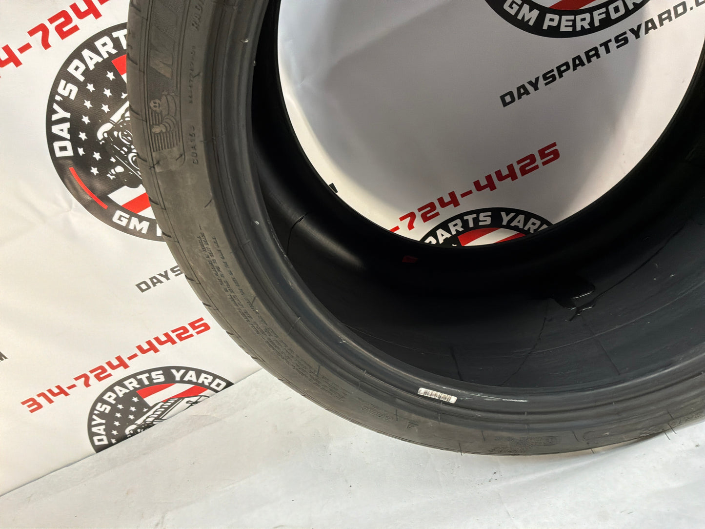 Michelin Pilot Sport 4 Season Tire 305/30/ZR19